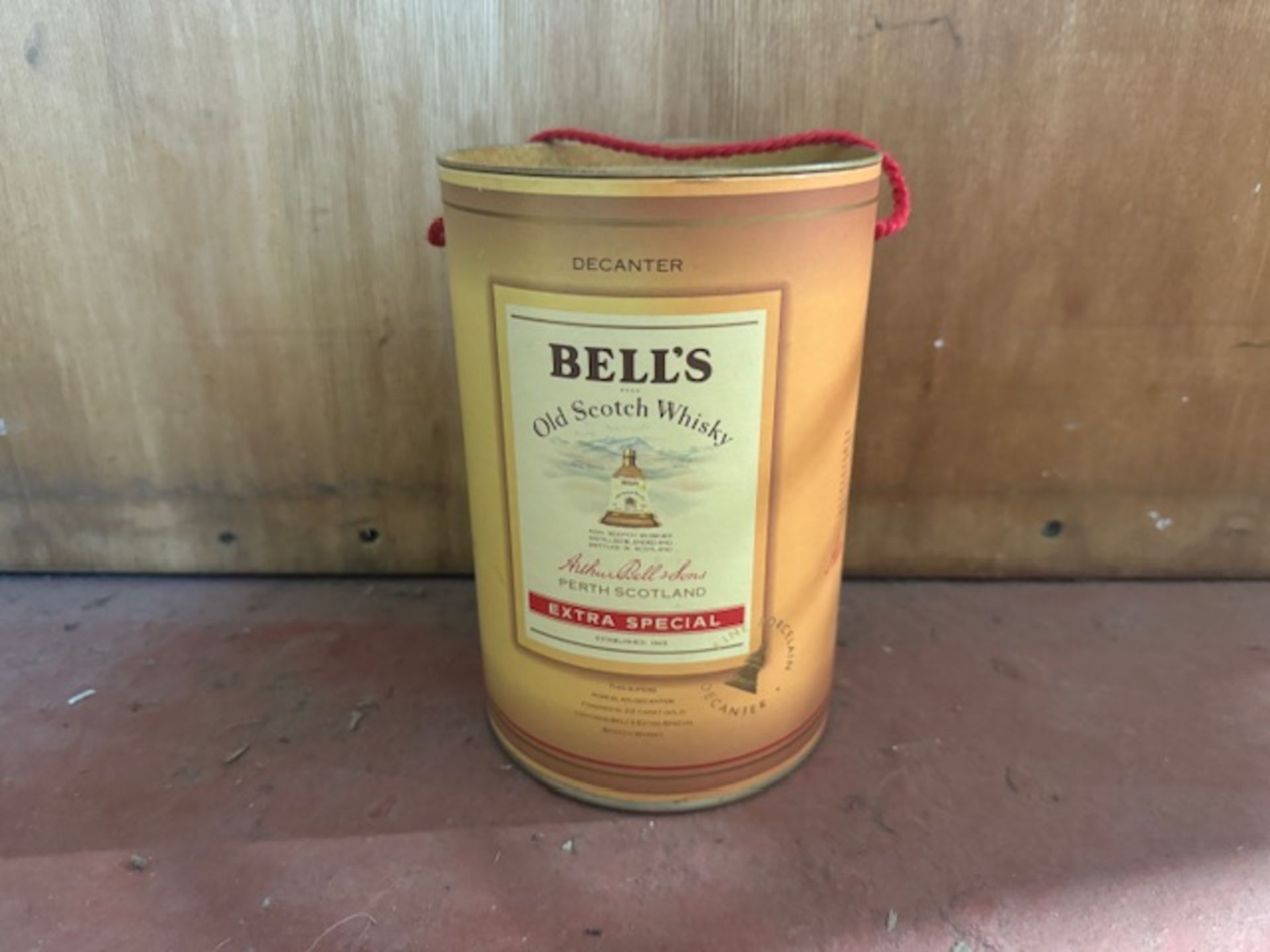 FULL 15 PIECE COLLECTION OF BELLS WHISKEY DECANTERS UNOPENED - Bild 7 aus 16
