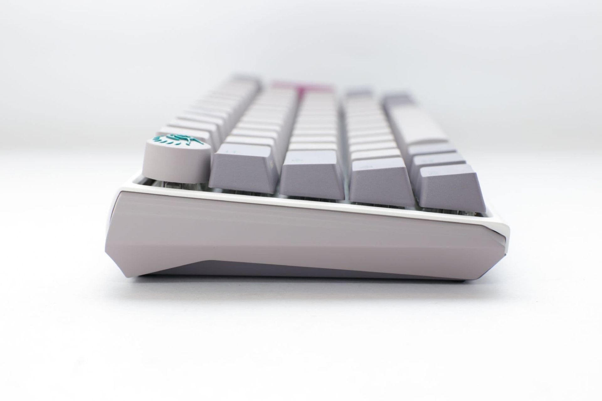 BRAND NEW FACTORY SEALED DUCKY ONE 3 Mist Mini 60% USB RGB Mechanical Gaming Keyboard Cherry MX - Image 6 of 6