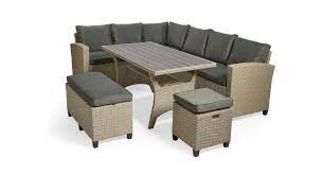 Garden Table + Stool set - ER49 Made of rattan weave which has the beauty of natural basket-weave
