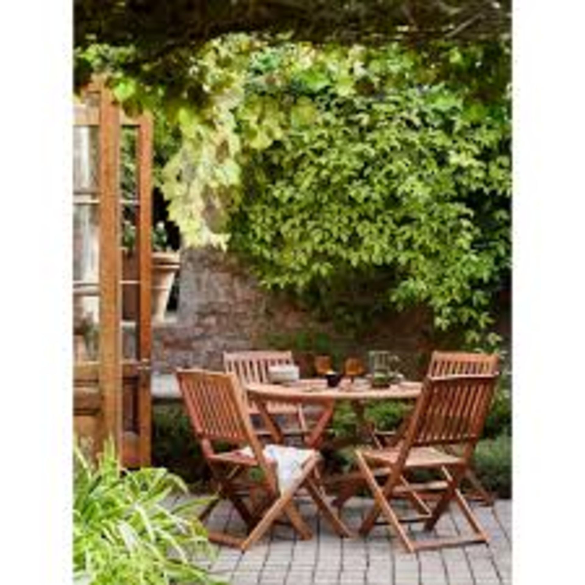 BRAND NEW JOHN LEWIS 4 SEATER EUCALYPTUS WOOD FOLDING BISTRO SET. RRP £448.50. Made of beautifully - Image 4 of 4