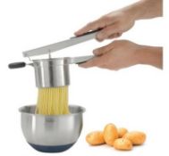 Potato Ricer Masher, Multifunctional Stainless Steel Fruit & Veg Press w/ Soft Grip Vegetable Masher