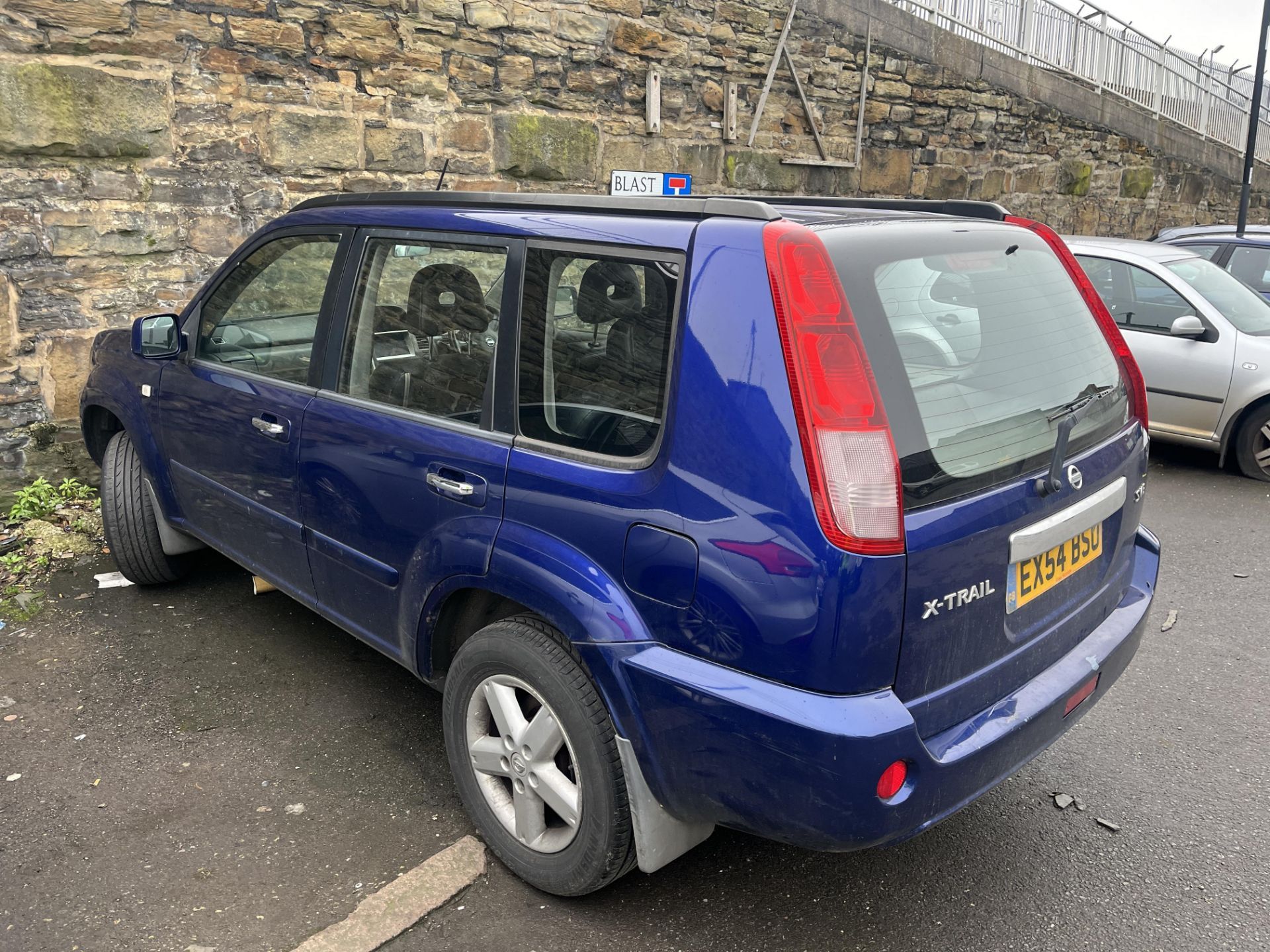 EX54 BSO NISSAN X-TRAIL DIESEL STATION WAGON - 2.2 dCi 136 SVE Diesel Auto. *NO VAT ON HAMMER* - Image 2 of 4