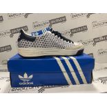 ADIDAS ROD LAVER LIFESTYLE TRAINERS SIZE 10