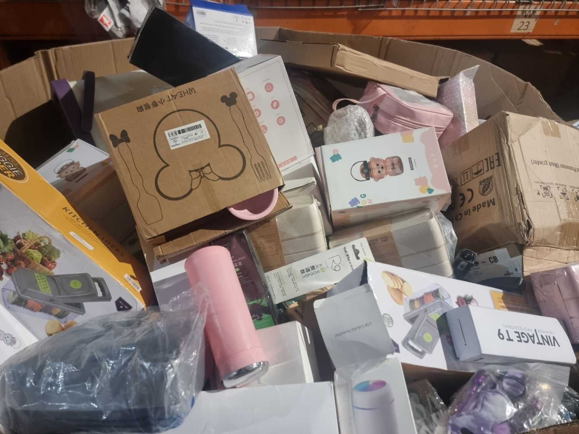 TRADE LOT 100 x ASSORTED UNCHECKED RETURNS/UNDELIVERED ITEMS FROM TIKTOK - MAY INCLUDE ITEMS SUCH