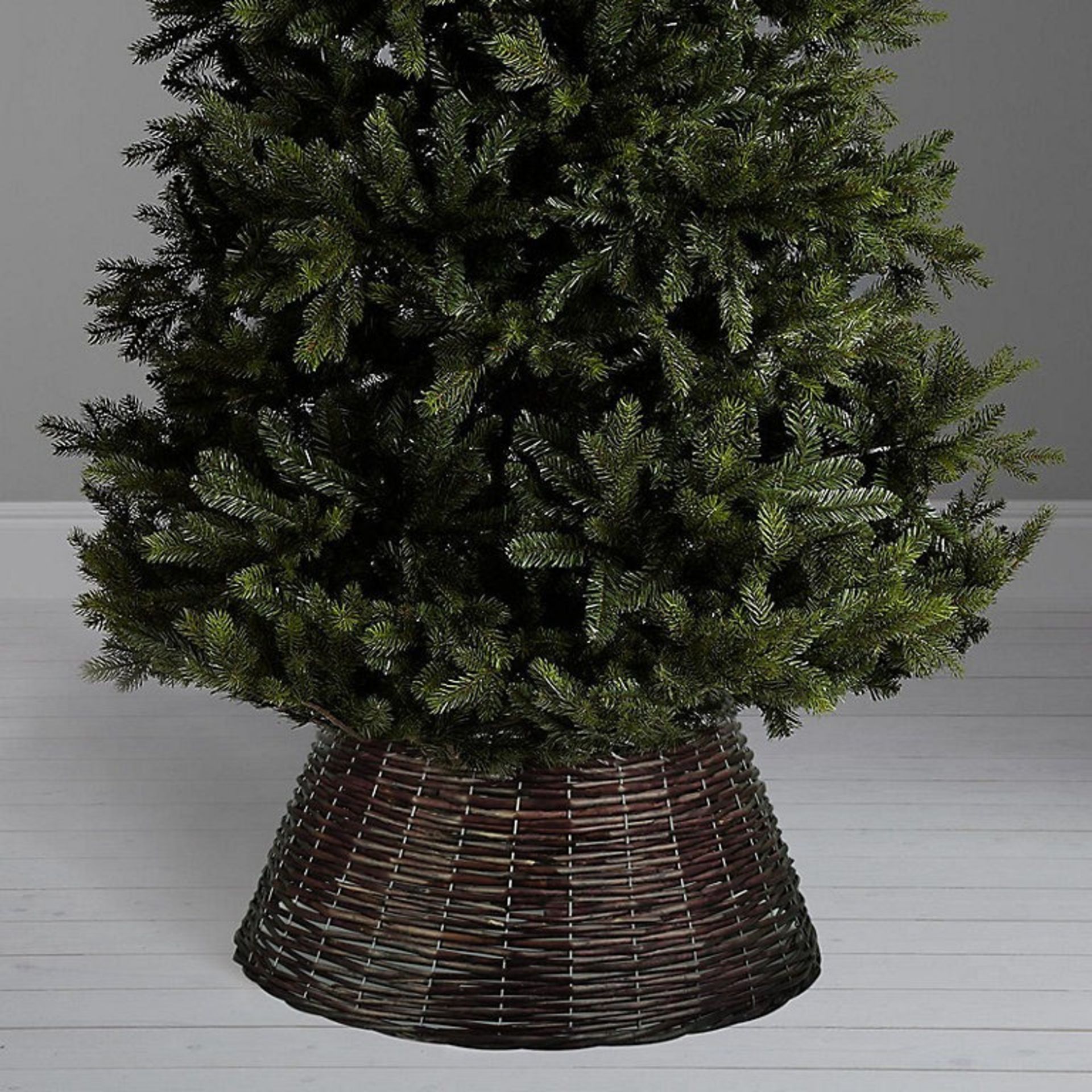 SMALL BROWN Willow Xmas Tree Skirt Base Cover - ER47