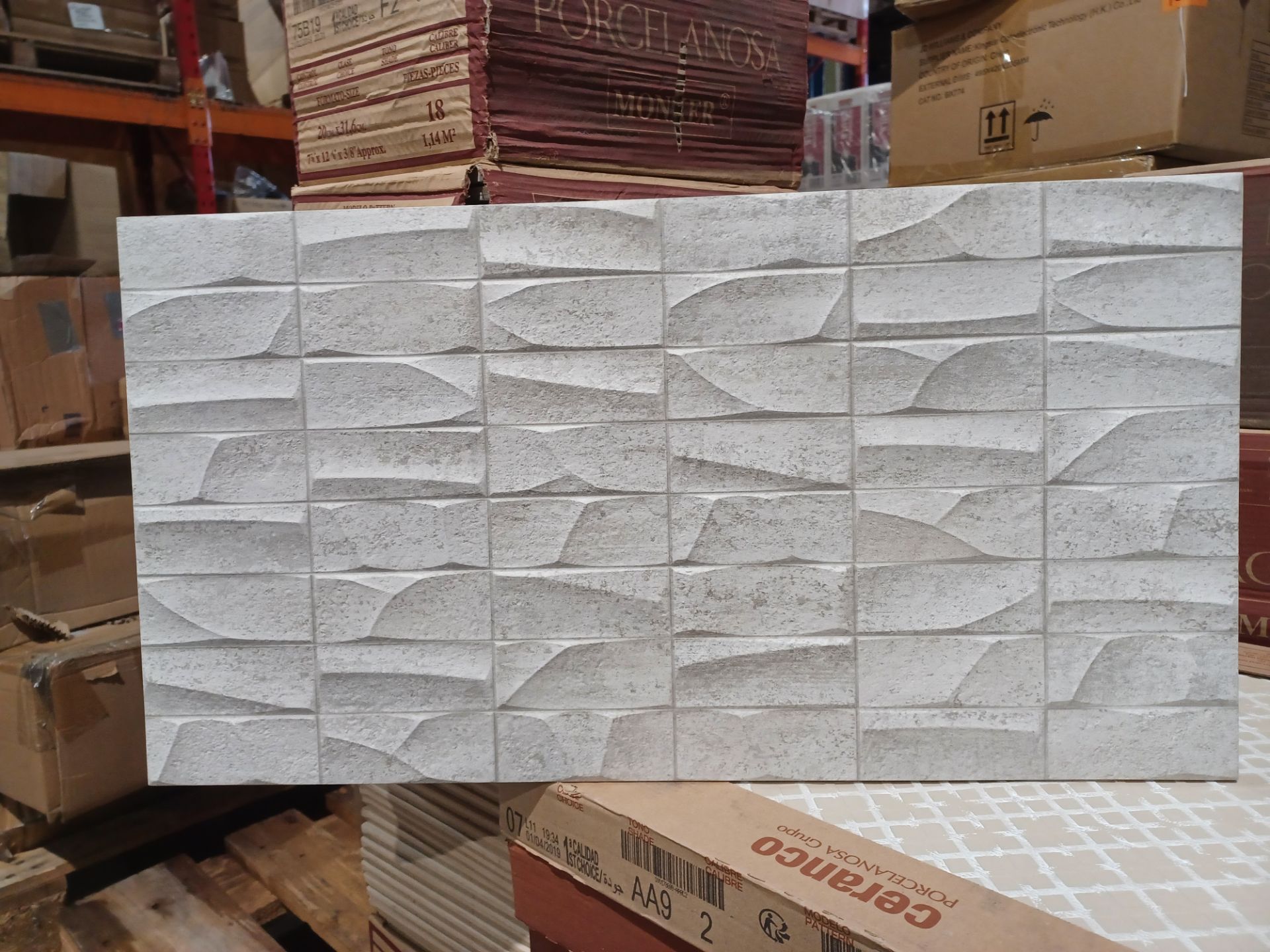 12.2 METRES SQUARED OF PORCELANOSA MOSAICO NANTES ACERO GLAZED TILES. 310.6x590.2mm. RRP £88.67