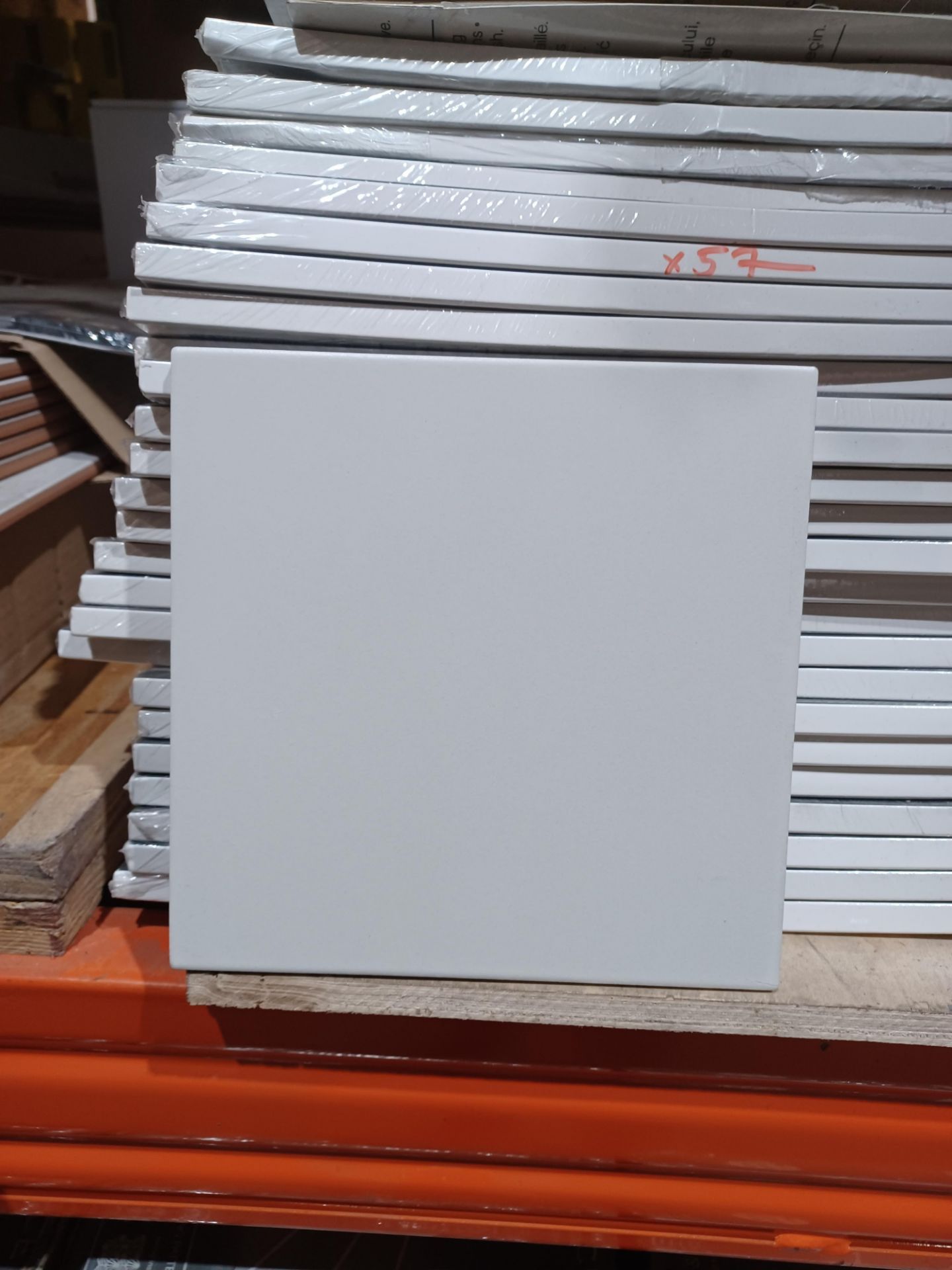 8 x Packs of Konkrete 20x20 White Tiles - R14. 1.36m2 each pack giving this a coverage of 10.88m2