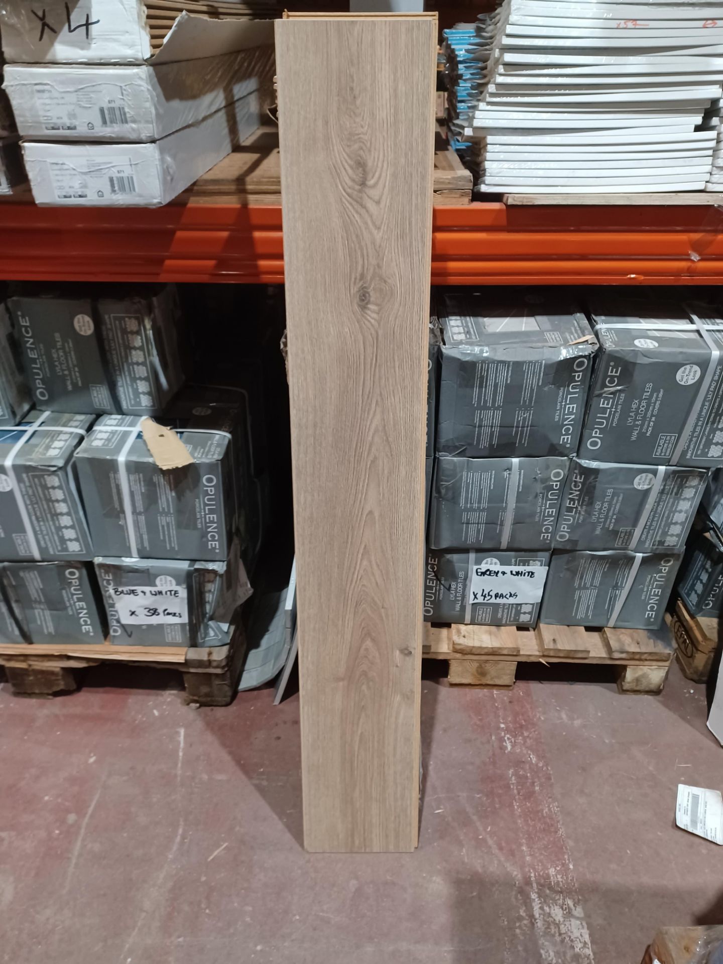 4 x Packs of Stoke Laminate Flooring 1.73m2 giving this a coverage of 6.92m2 - R14