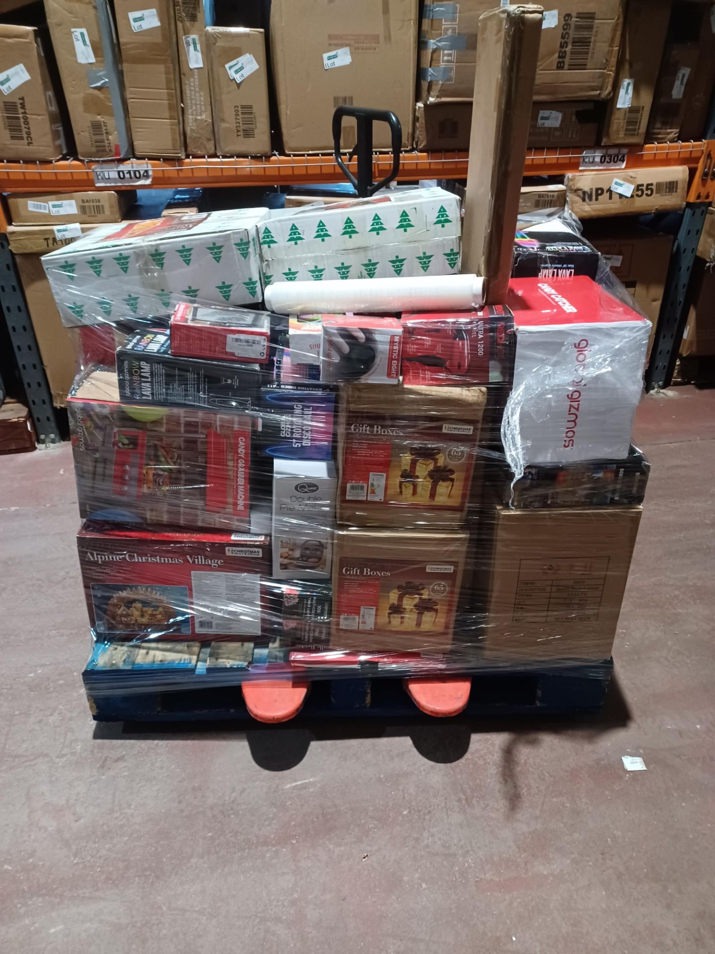 Pallet of Goods to contain;Candy Catcher Game, Kids Games, LED Lighting, Camping Goods, Airbed, Hair - Bild 2 aus 4