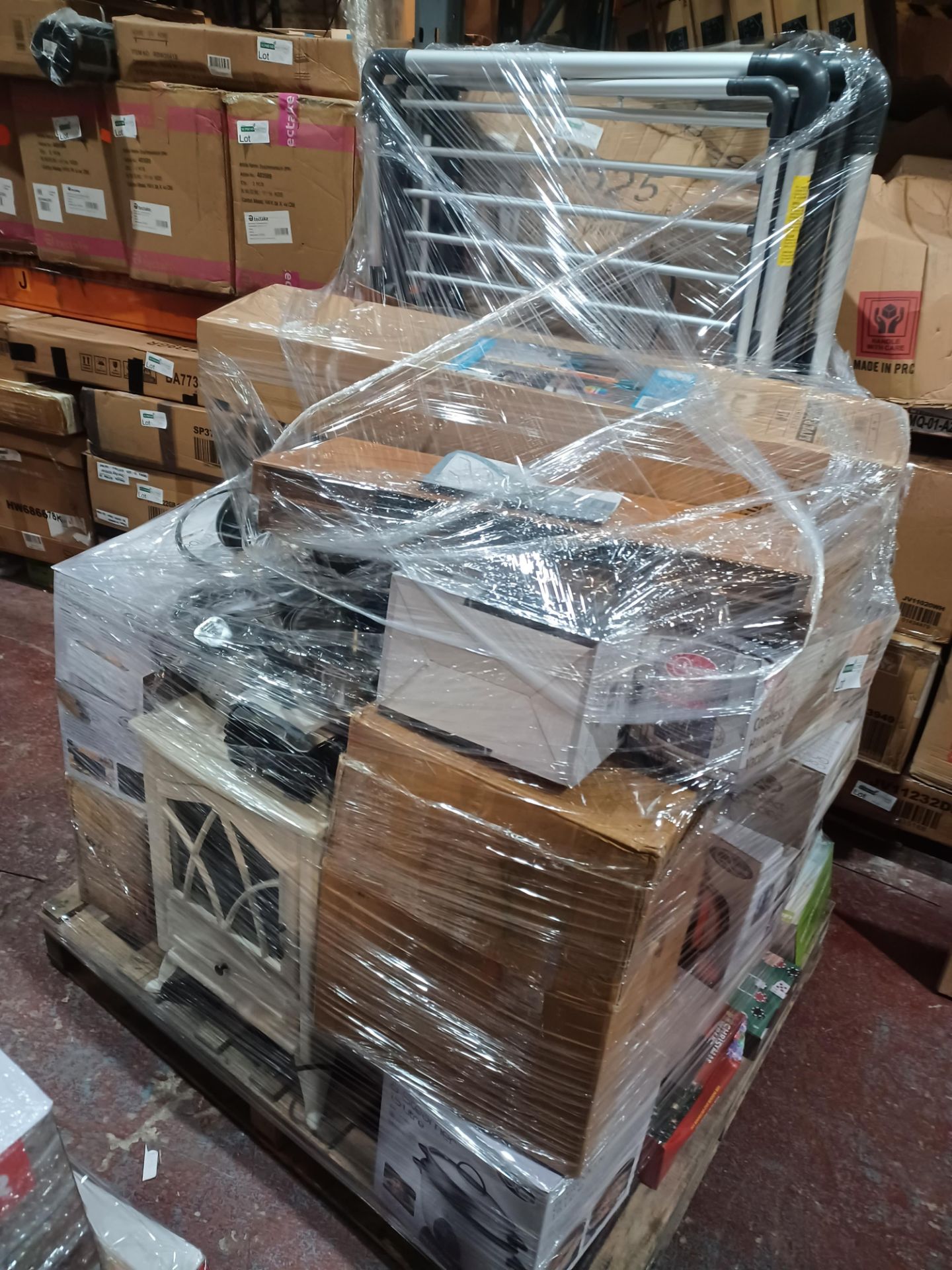 Pallet of Goods to contain; Health Griddle, Deluxe Air Lounger, Kettle, Grinder, Kitchen Goods, - Bild 2 aus 4