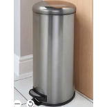 BLACK+DECKER 61119 30L Dark Stainless Steel Dome Shaped Pedal Bin With Soft Close Lid - R9.2.