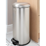 BLACK+DECKER 61259 30L Stainless Steel Dome Shaped Pedal Bin With Soft Close Lid. - BW