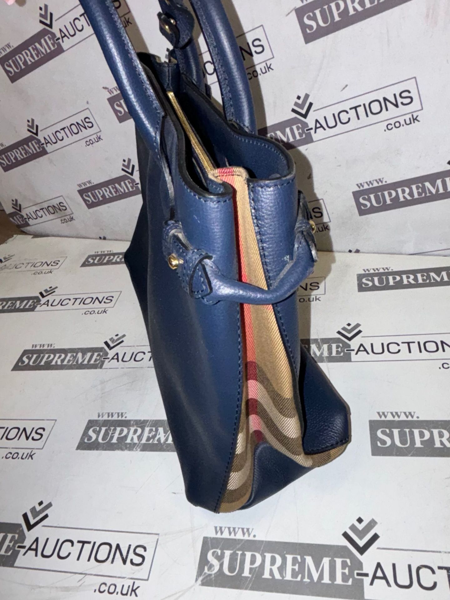 Genuine Burberry banner leather handbag Navy. (strap not included) - Image 8 of 12