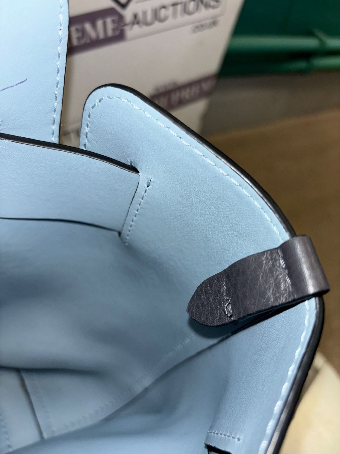 Genuine Burberry The Medium leather Belt Bag. Charcoal grey and baby blue. - Bild 11 aus 13