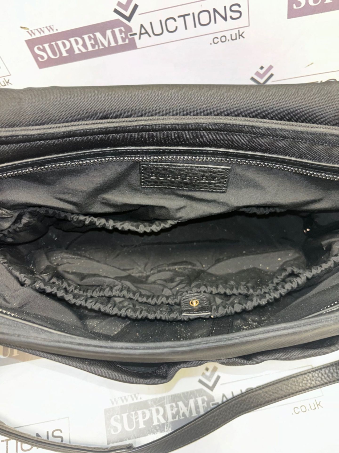 Genuine Burberry Nova Check Diaper Messenger Bag. With tag! Broken buckle. - Image 4 of 7