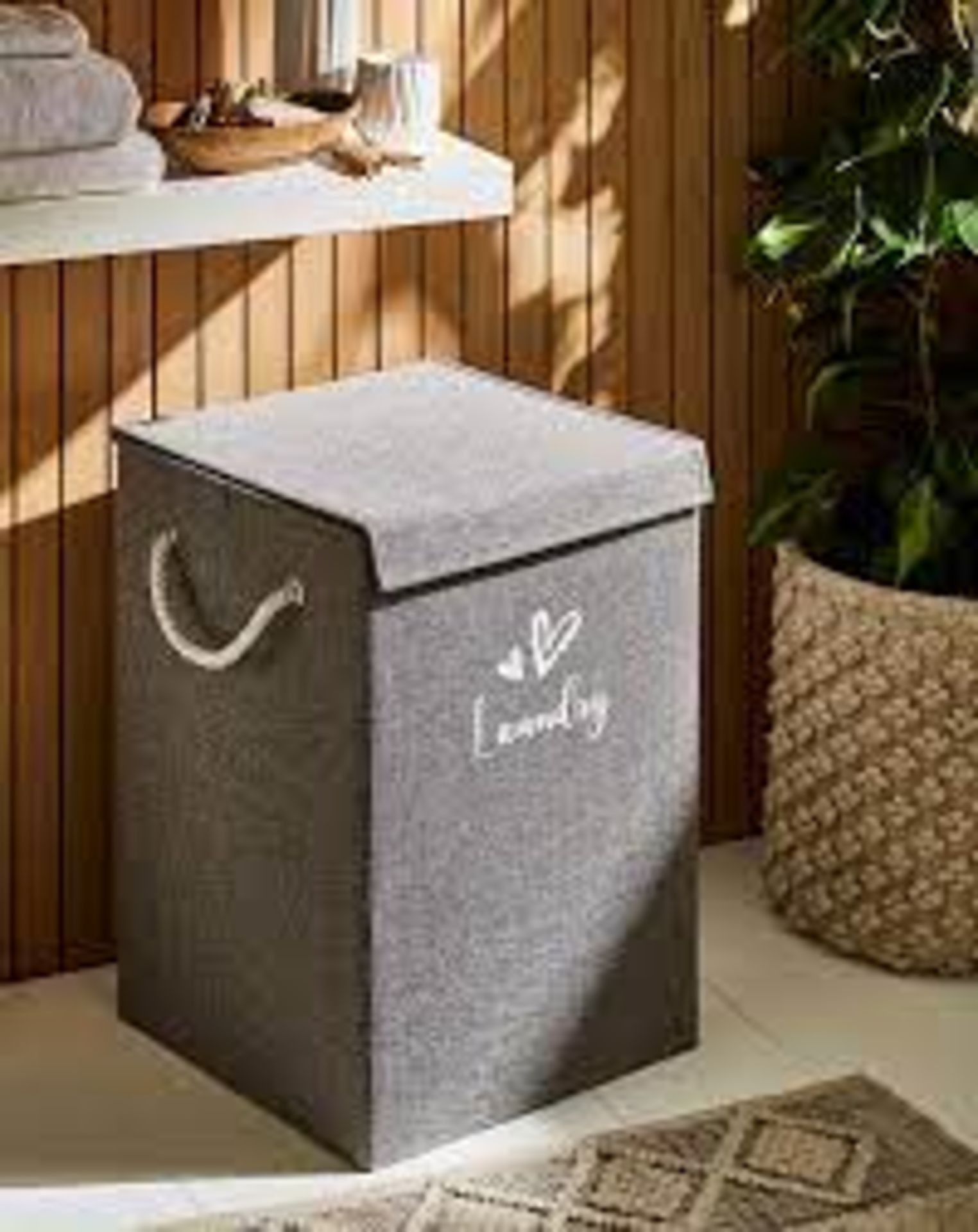 Cosy Hearts Laundry Hamper - ER22