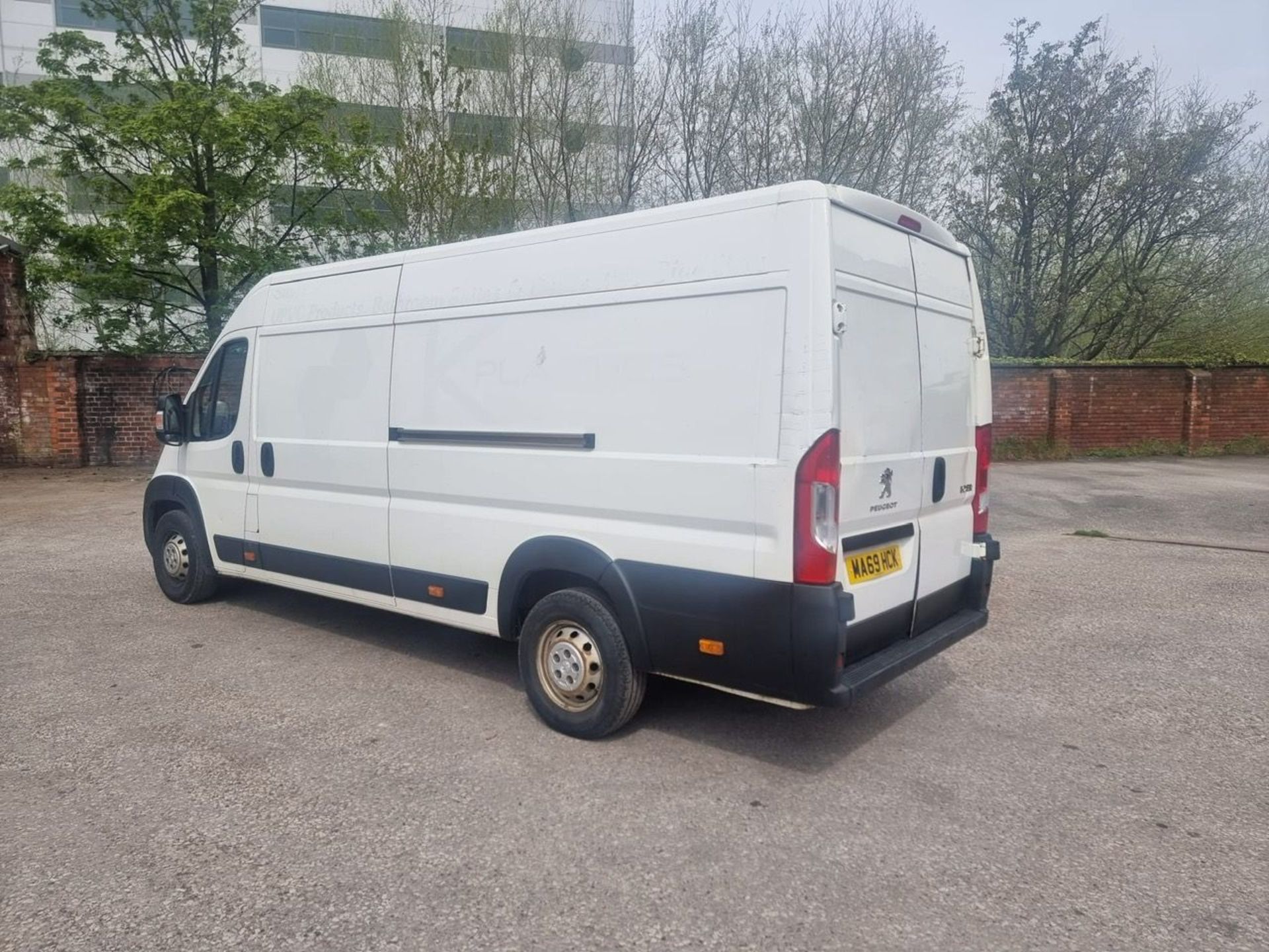 MA69 HCK PEUGEOT BOXER 435 2.2 BLUEHDI 140 L4 H2 PROFESSIONAL Panel Van. MOT Expiry: 14/10/2024. - Image 3 of 8