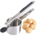 Potato Ricer Masher, Multifunctional Stainless Steel Fruit & Veg Press w/ Soft Grip Vegetable Masher