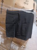 31 x Deluxe Banner Black Skirts in Various Sizes. RRP £15.84 each. - R14