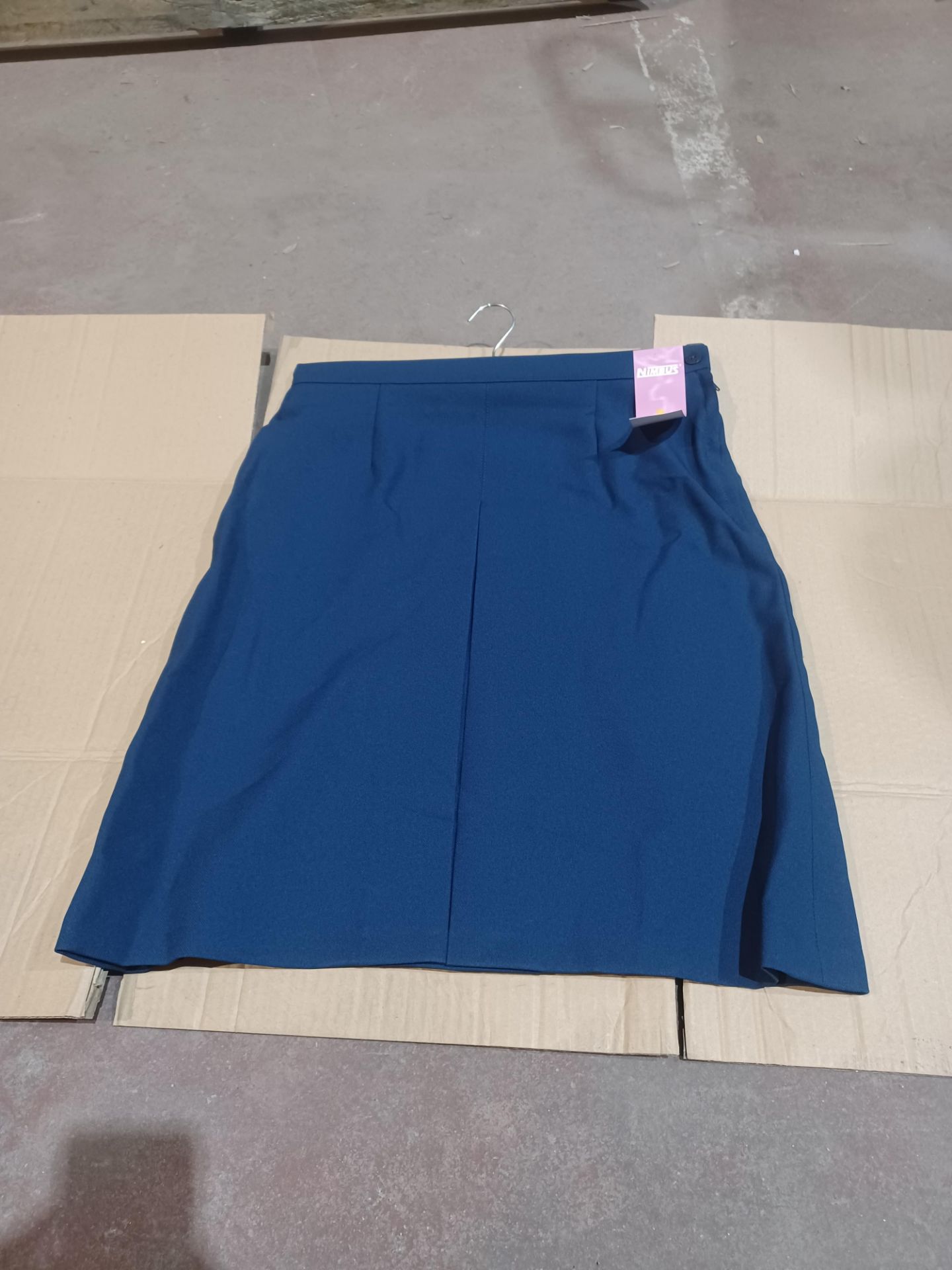 47 x Deluxe Nimbus Blue Skirts in Various Sizes. RRP £15.84 each. - R14