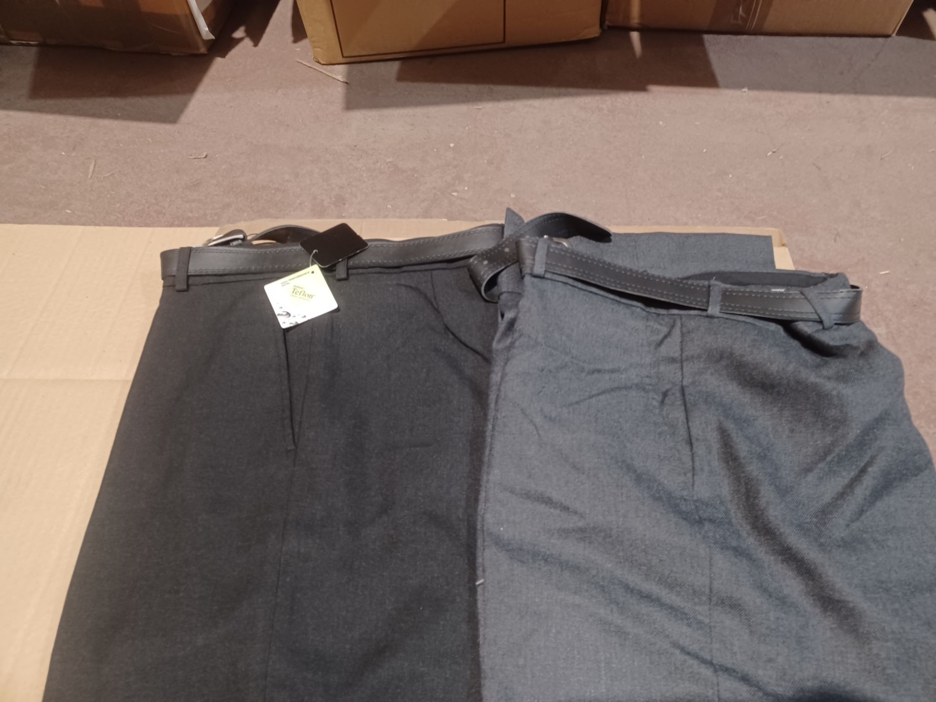 20 x Tailored Trousers with Belt in Various sizes & colours. DuPont Teflon Fabric Proctector - Bild 2 aus 2