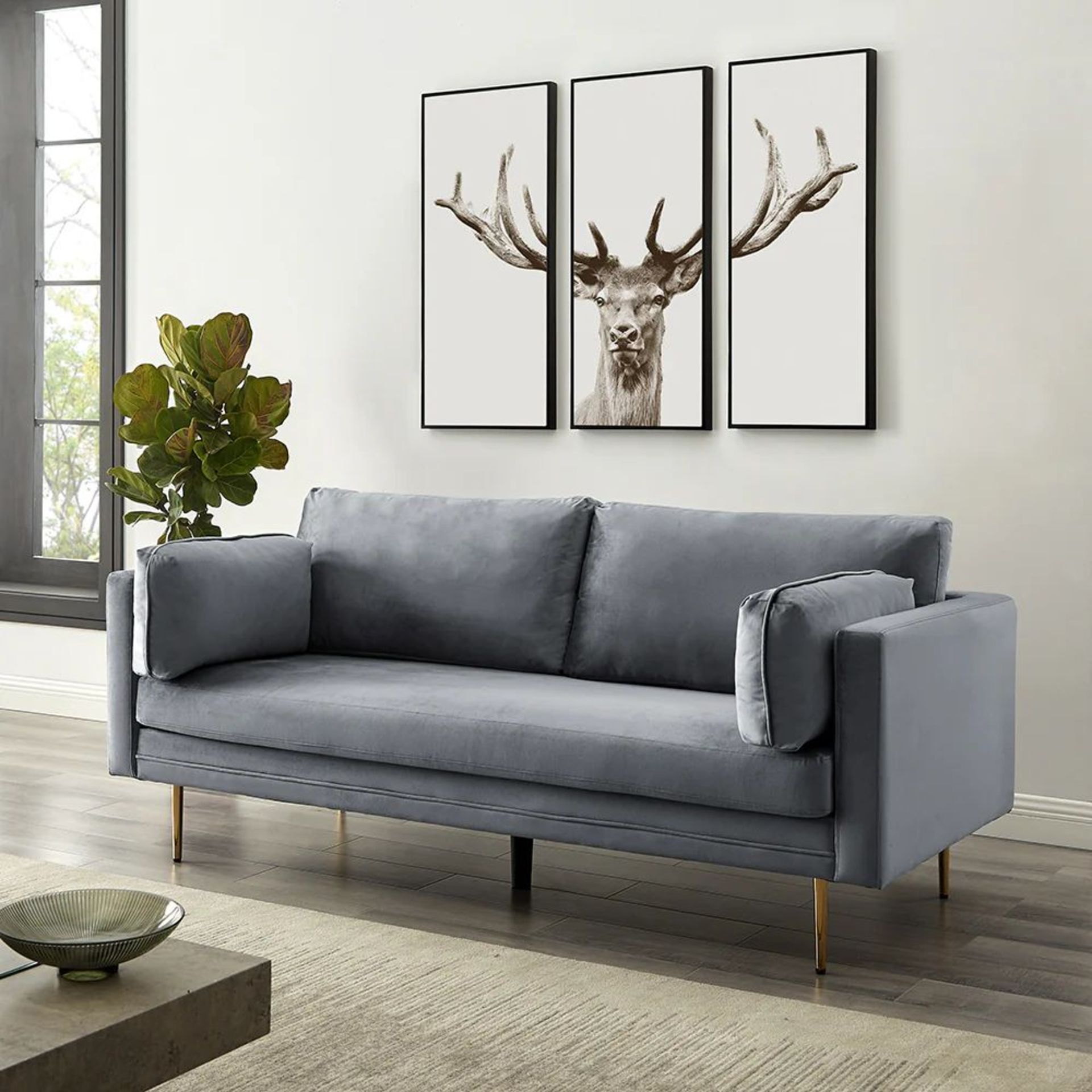 Pelham Grey Velvet Fabric Sofa 3 Seater. - R14. RRP £669.99. The sofa is nicely padded with - Bild 2 aus 2