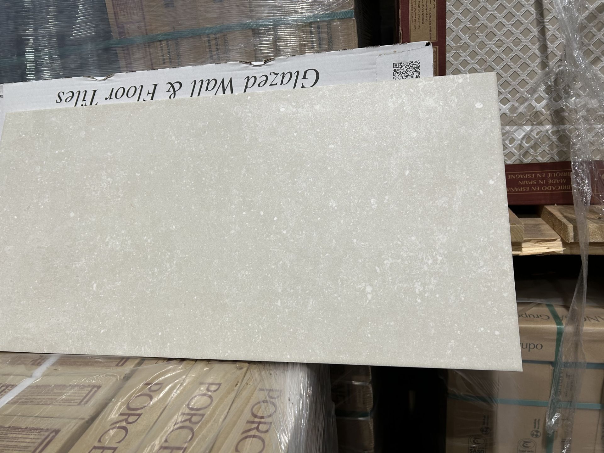 TRADE LOT TO CONTAIN 10 X NEW PACKS OF Johnson Tiles York 600x300mm Wall & Floor Tiles (YORK1A). - Image 2 of 2