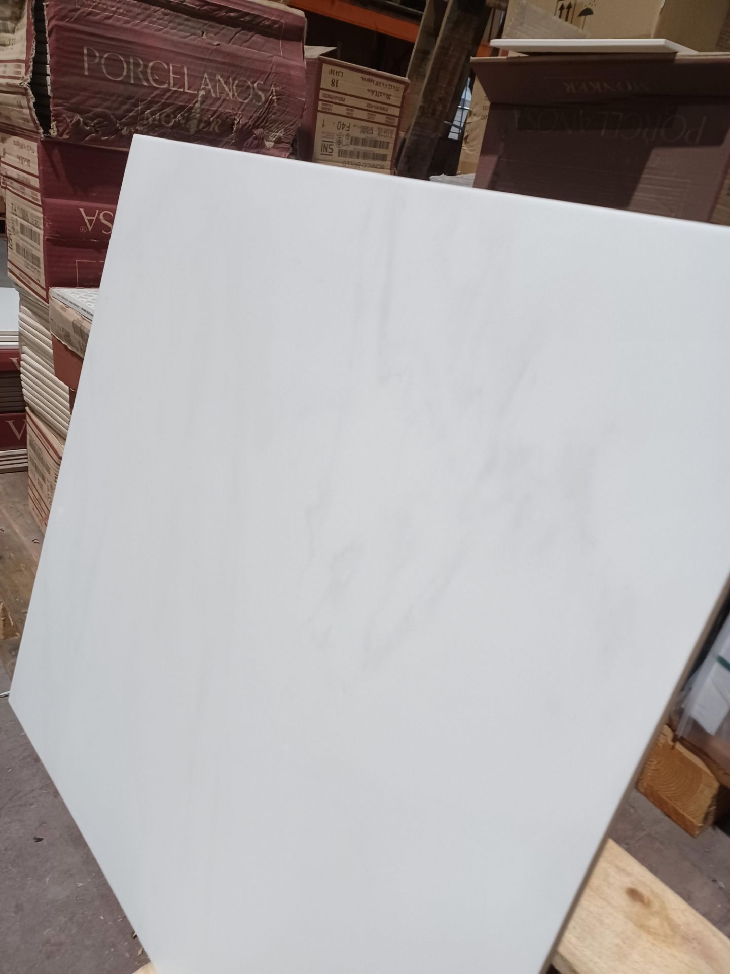 PALLET TO CONTAIN 32 X PACKS OF Johnsons Bianco White Marble Matt PORCELAIN FLOOR & WALL TILES. ( - Image 2 of 2