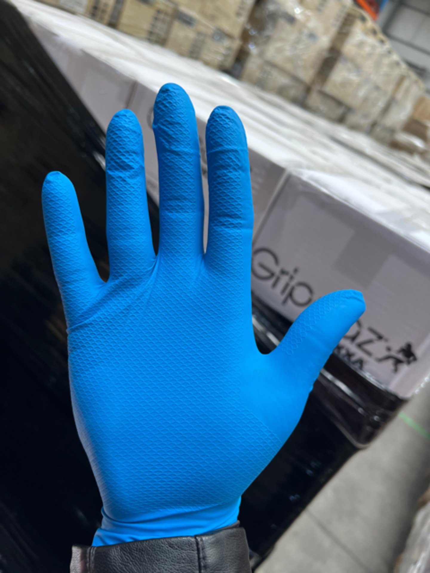 600 X BRAND NEW PACKS OF 50 GRIPPAZ Z PRO BLUE SANITISING EXAMINATION GLOVES SIZE SMALL EXP OCT - Image 5 of 5