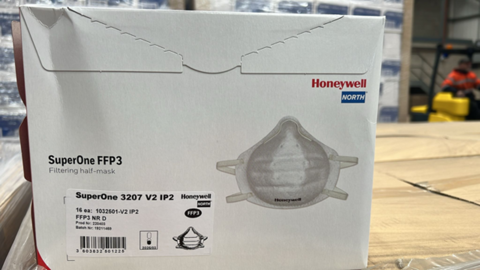 216 X BRAND NEW PACKS OF 16 HONEYWELL NORTH UPERONE FFP3 FILTERING HALF MASKS (EXP 2026)