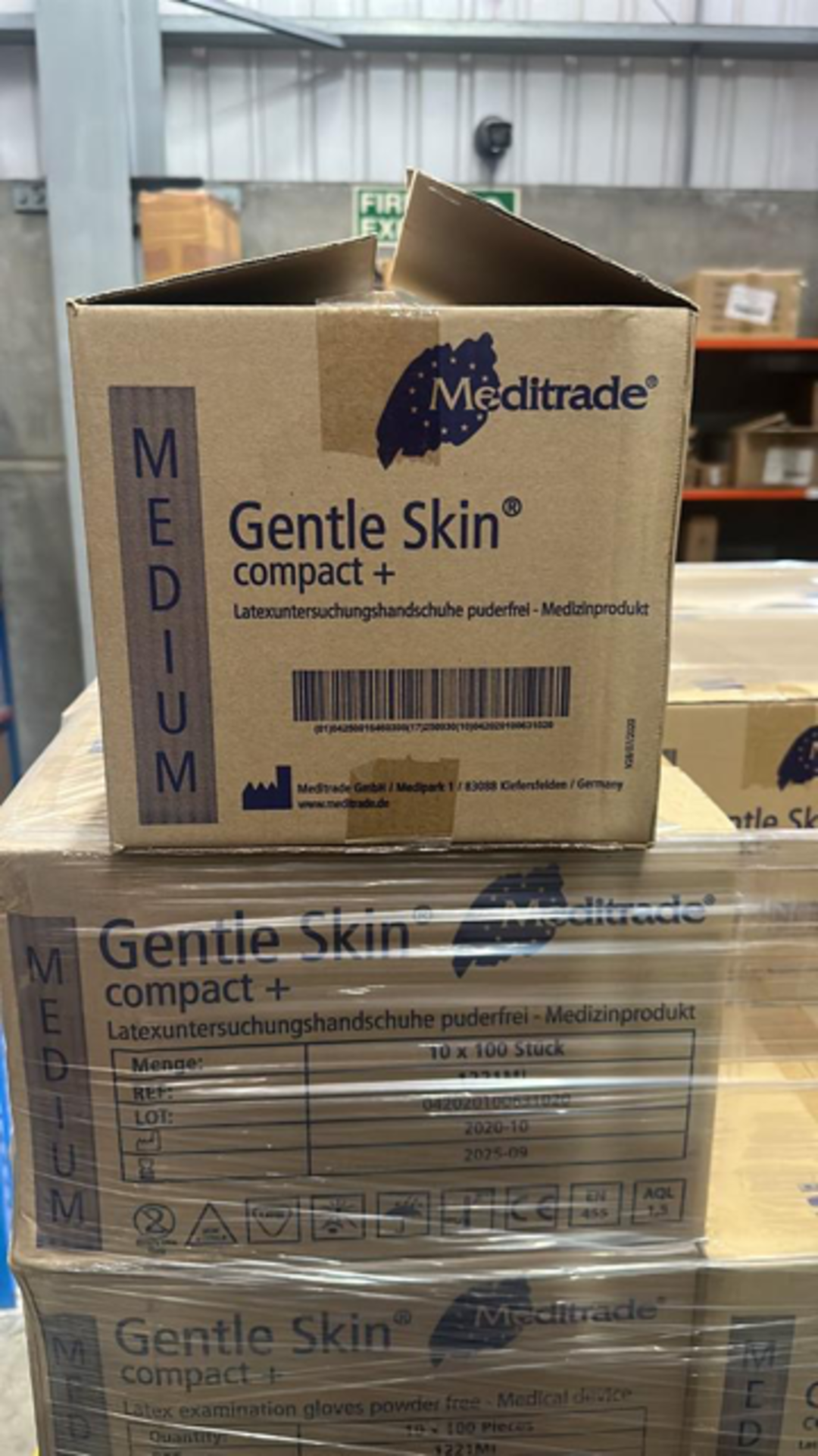 720 X BRAND NEW PACKS OF 100 MEDITRADE POWDER FREE EXAMINATION GLOVES SIZE SMALL EXP SEP 2025 - Image 2 of 4