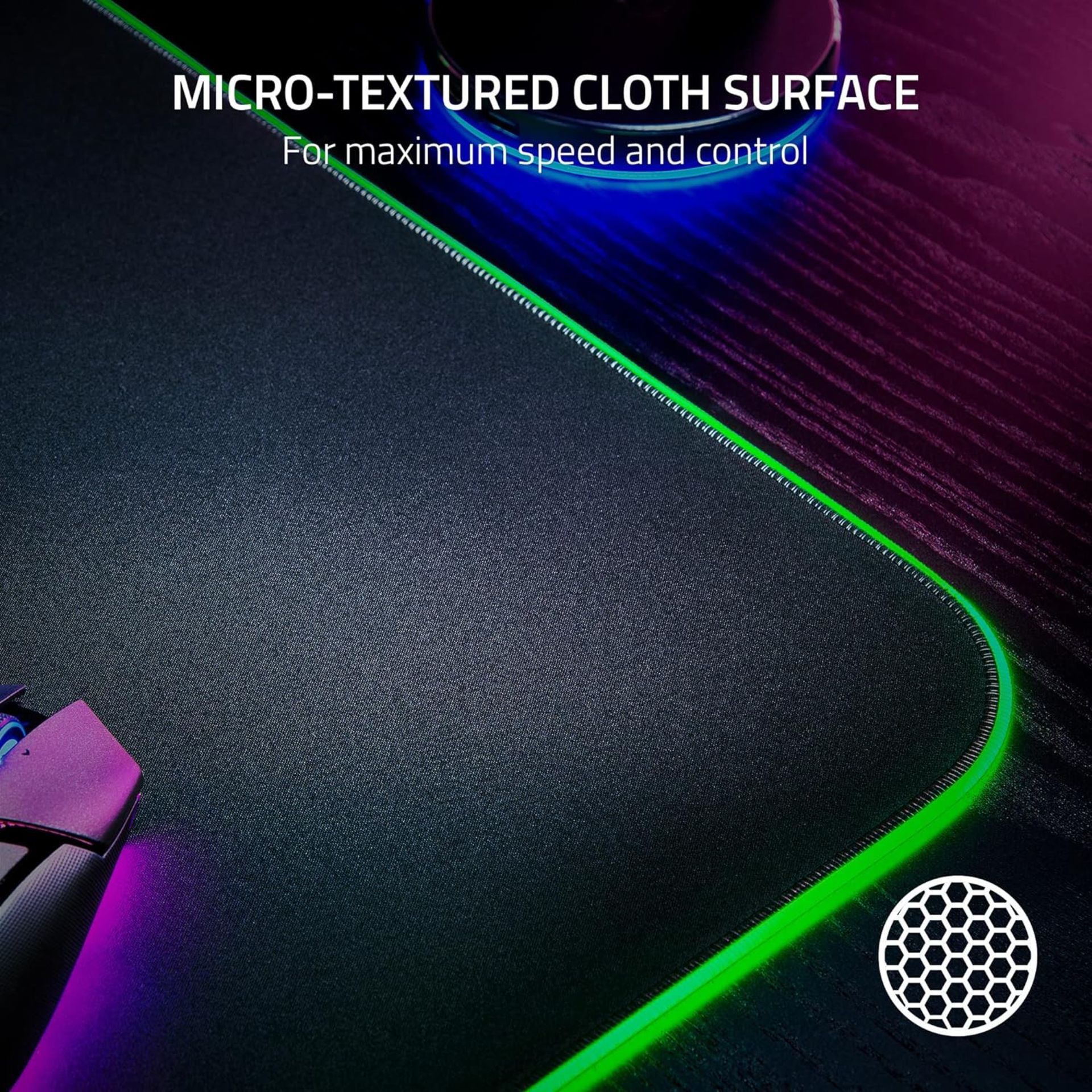 NEW & BOXED RAZER Goliathus Chroma 3XL Soft Gaming Mouse Mat. RRP £126.99. Micro-Textured Cloth - Image 2 of 8