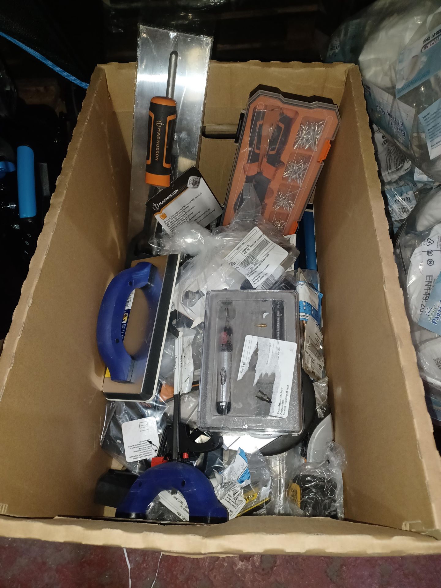 20 x Mixed Lot to include;Riveter Gun, Magnusson Tools, Knifes and more.. - R13a.11.