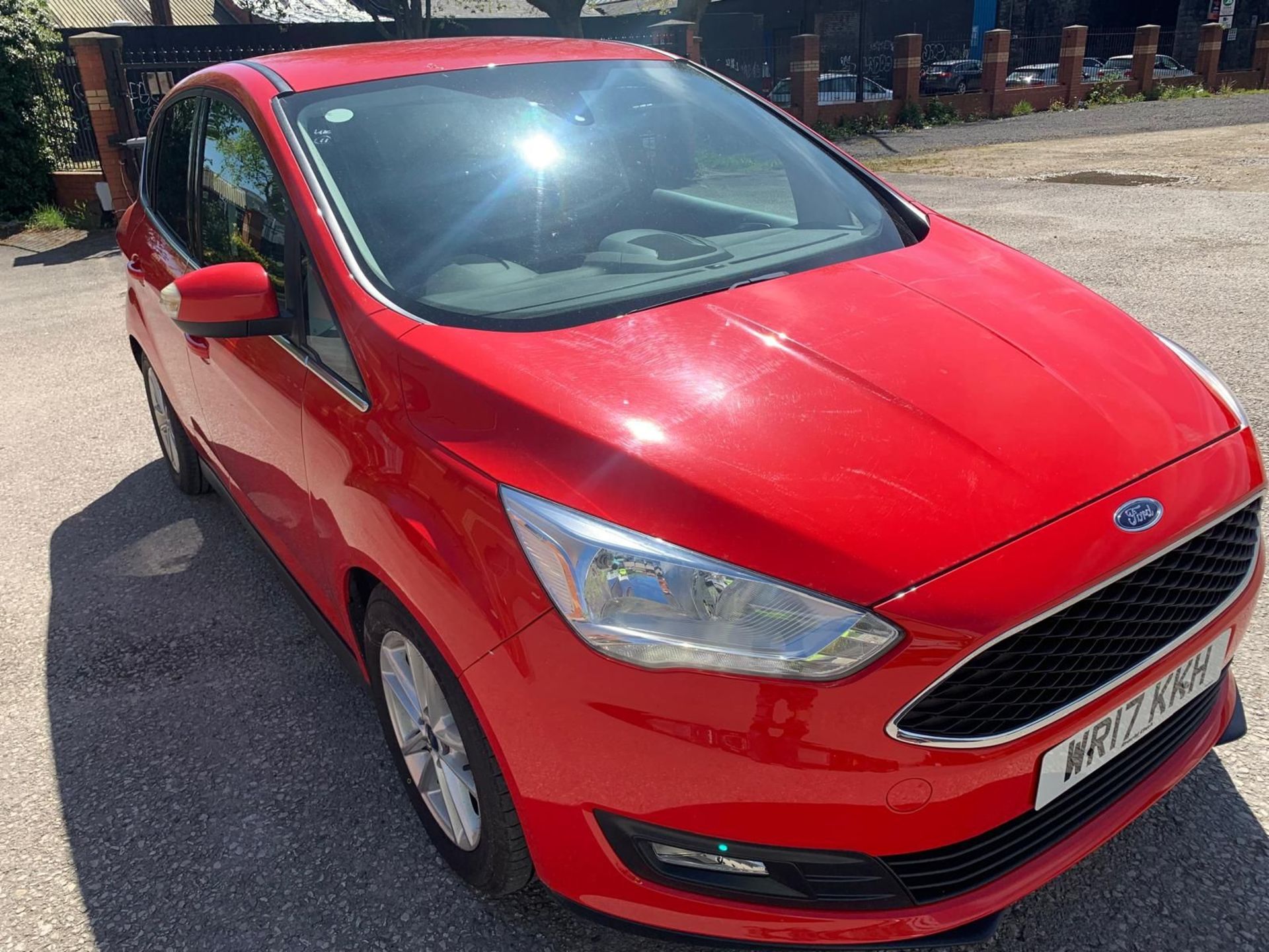 WR17 KKH FORD C-MAX. MOT Expiry: 09/10/2024 First Registered 31/03/2017 Petrol, Red