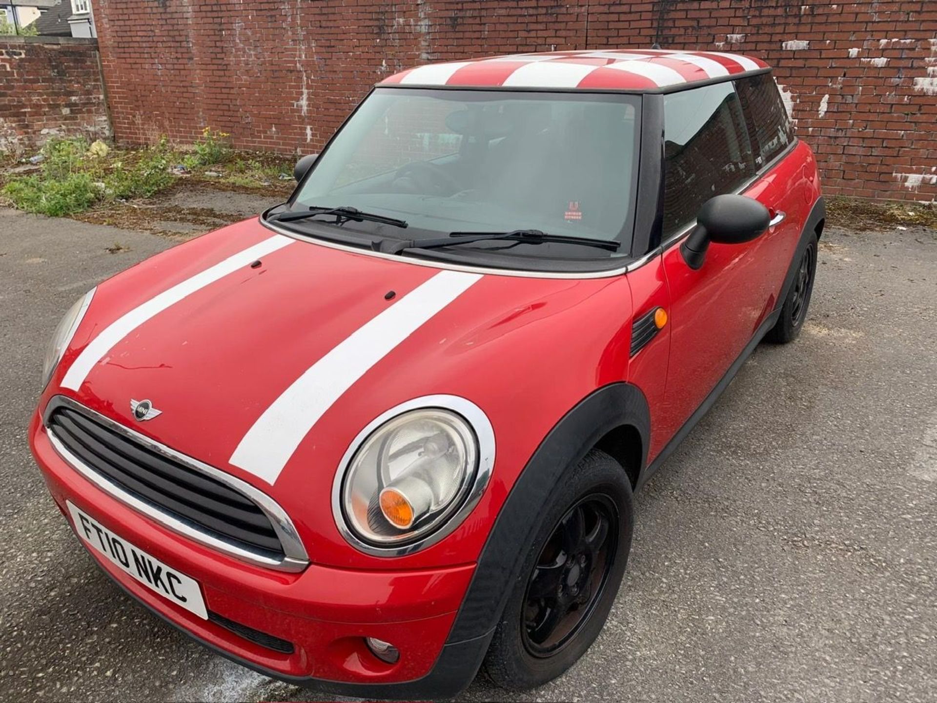 FT10 NKC MINI MINI  RED  PETROL  MOT: 31.10.24 First Registration: 23.06.10