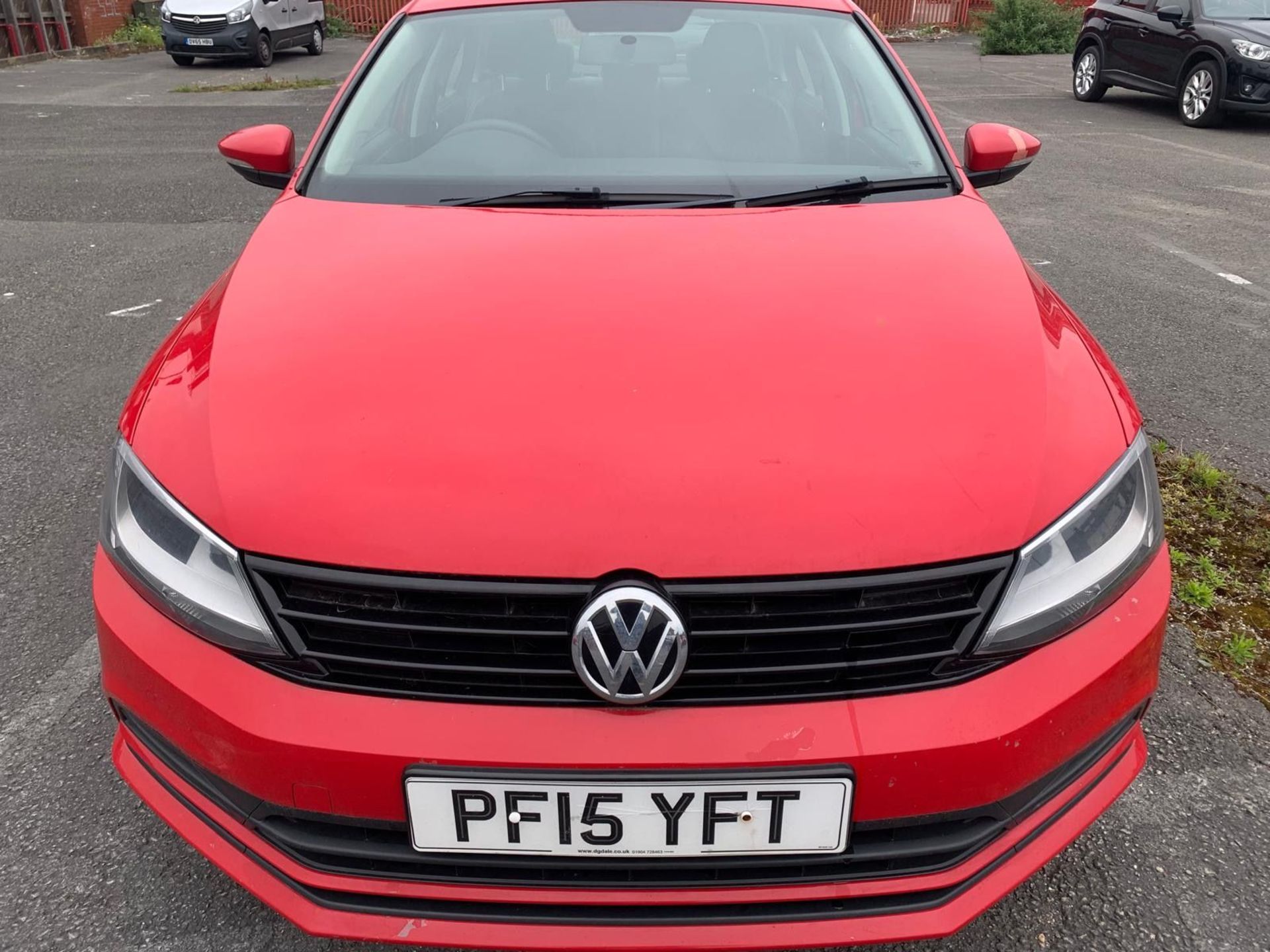 PF15 YFT VOLKSWAGEN JETTA  RED PETROL First Registration: 21.07.15 1 X KEY  LOGBOOK  6 SPEED - Bild 2 aus 8