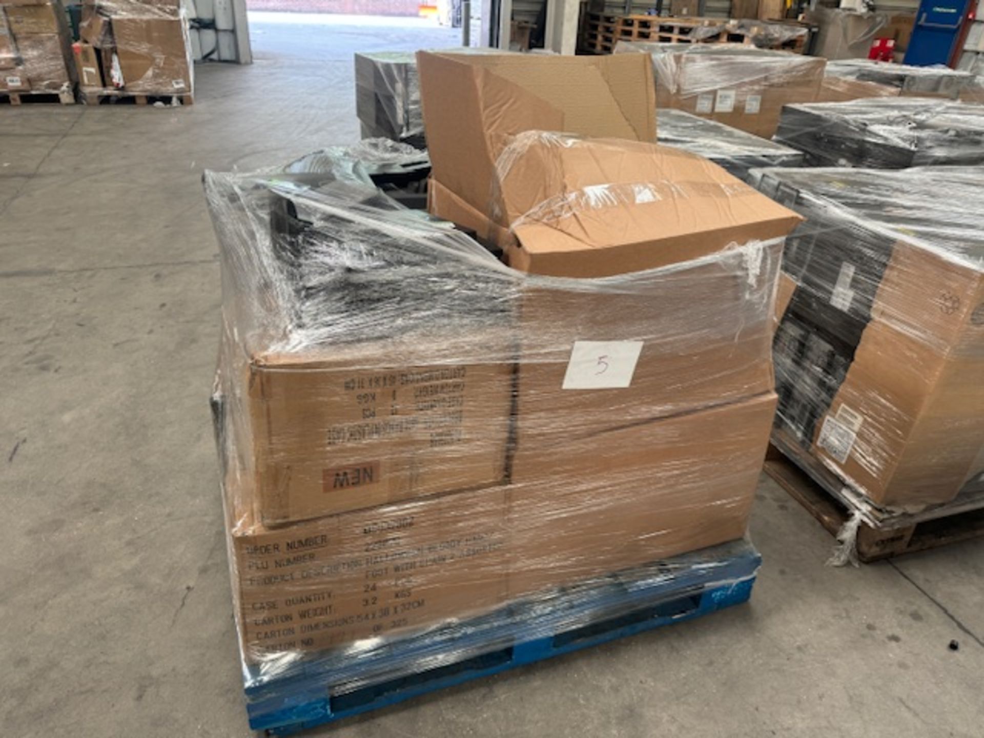 IT PALLET LOT INCLUDING DELL MONITORS, KEYBOARDS, LAPTOPS AND MUCH MORE PRICE NEW 6K