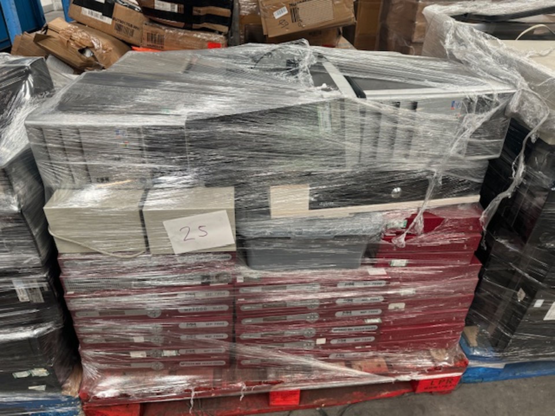 IT PALLET LOT INCLUDING PC COMPUTERS MP 7000 MEDIA PLAYERS, MONITORS ETC COST NEW 12K