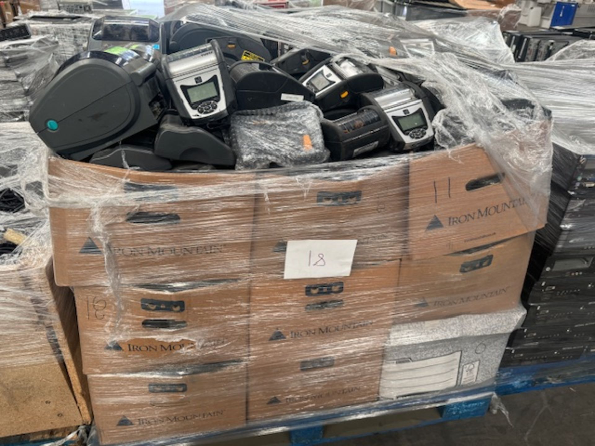 IT PALLET LOT INCLUDING A VERY LARGE QUANTITY OF ZEBRA LABEL PRINTERS IN VARIOUS MODELS AND SIZES