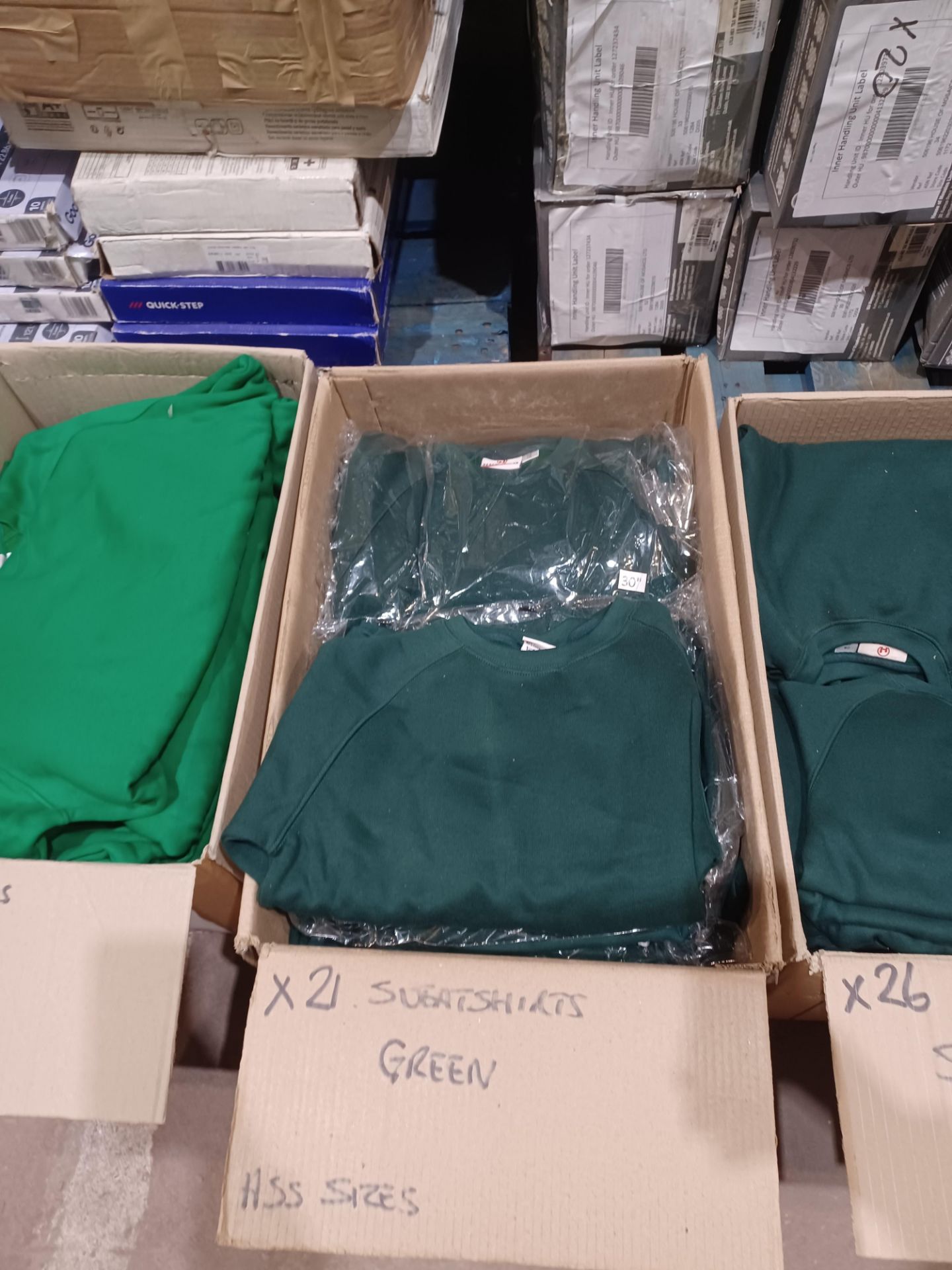 21 x Premium Soft Fleeced Sweatshirts in assorted sizes. - R14. RRP £14.51 each