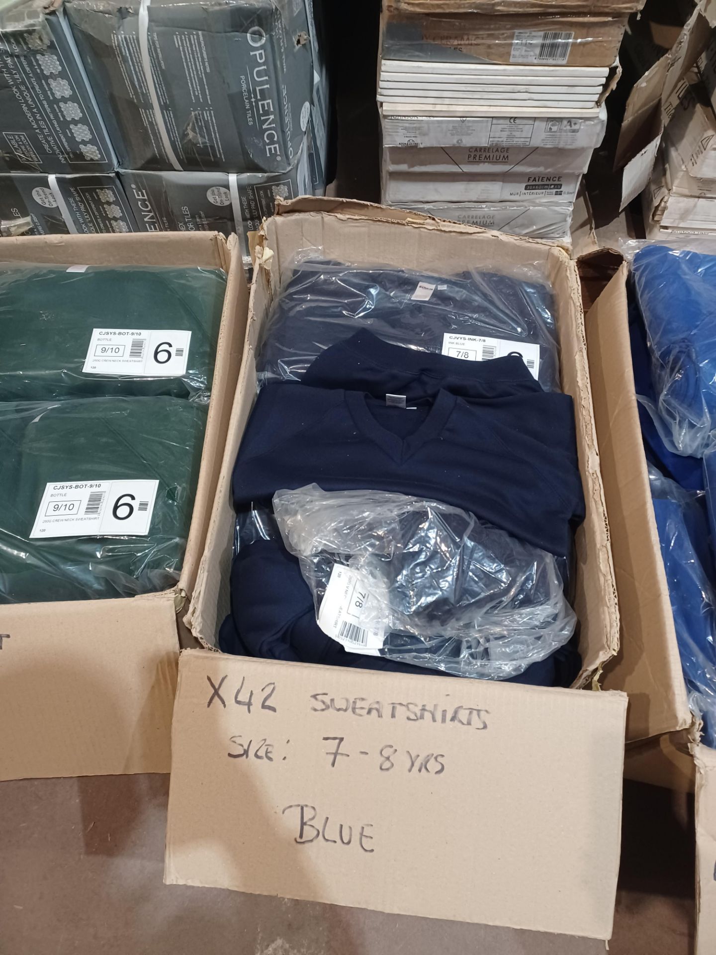 42 x Premium Soft Fleeced V Neck Dark Blue Sweatshirts in 7-8 Years. - R14. RRP £15.41 each
