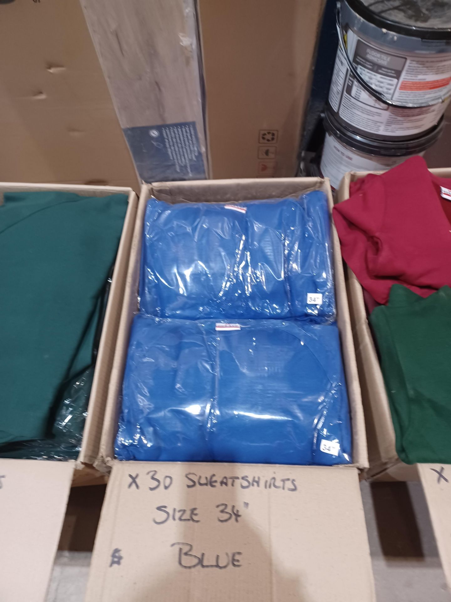 30 x Premium Soft Fleeced Sweatshirts in Size 34" - R14. RRP £14.51 each