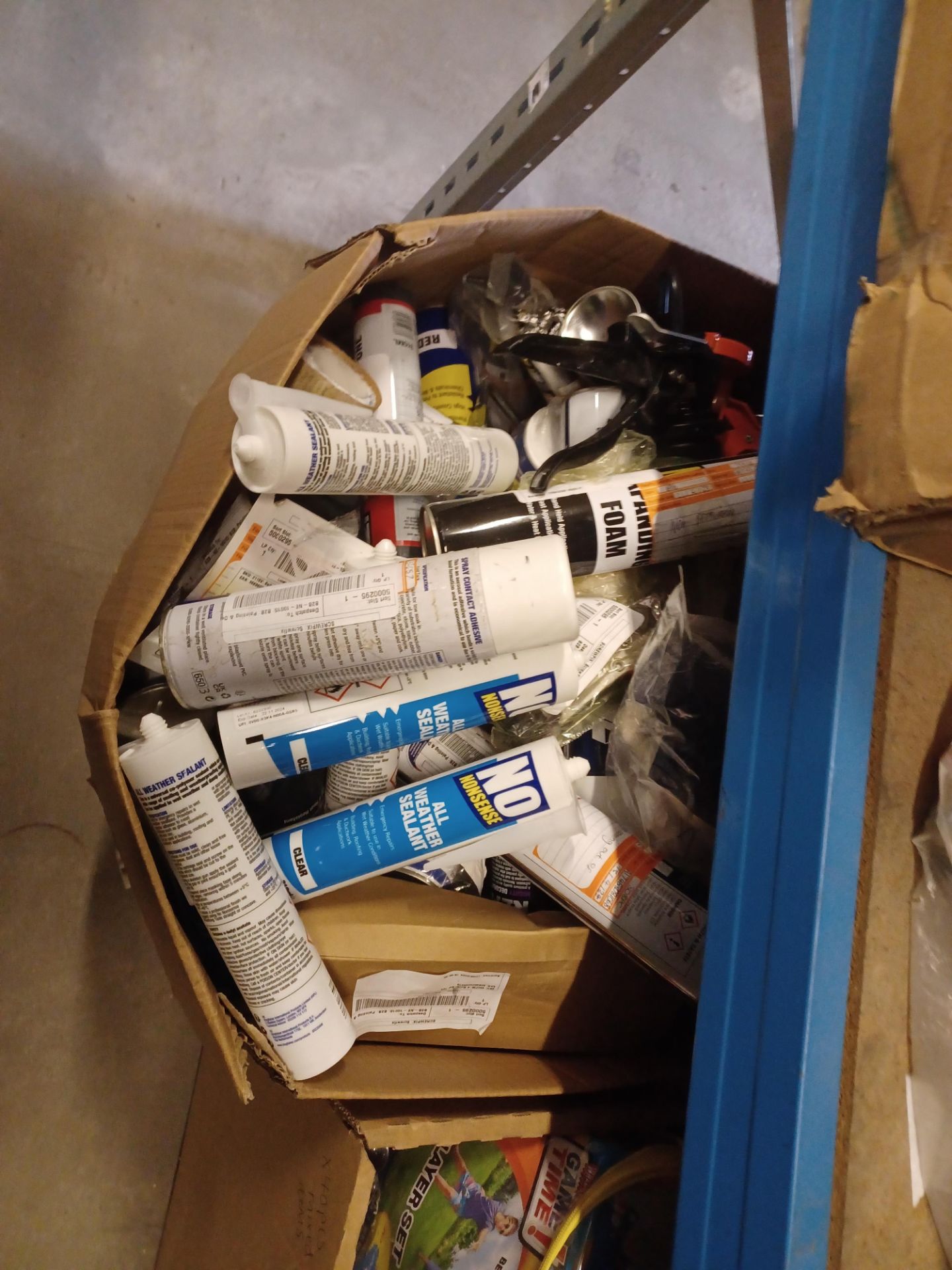 Large 100 x Mixed Piece lot to include; No Nonsense All Weather Sealant, Expanding Foam,