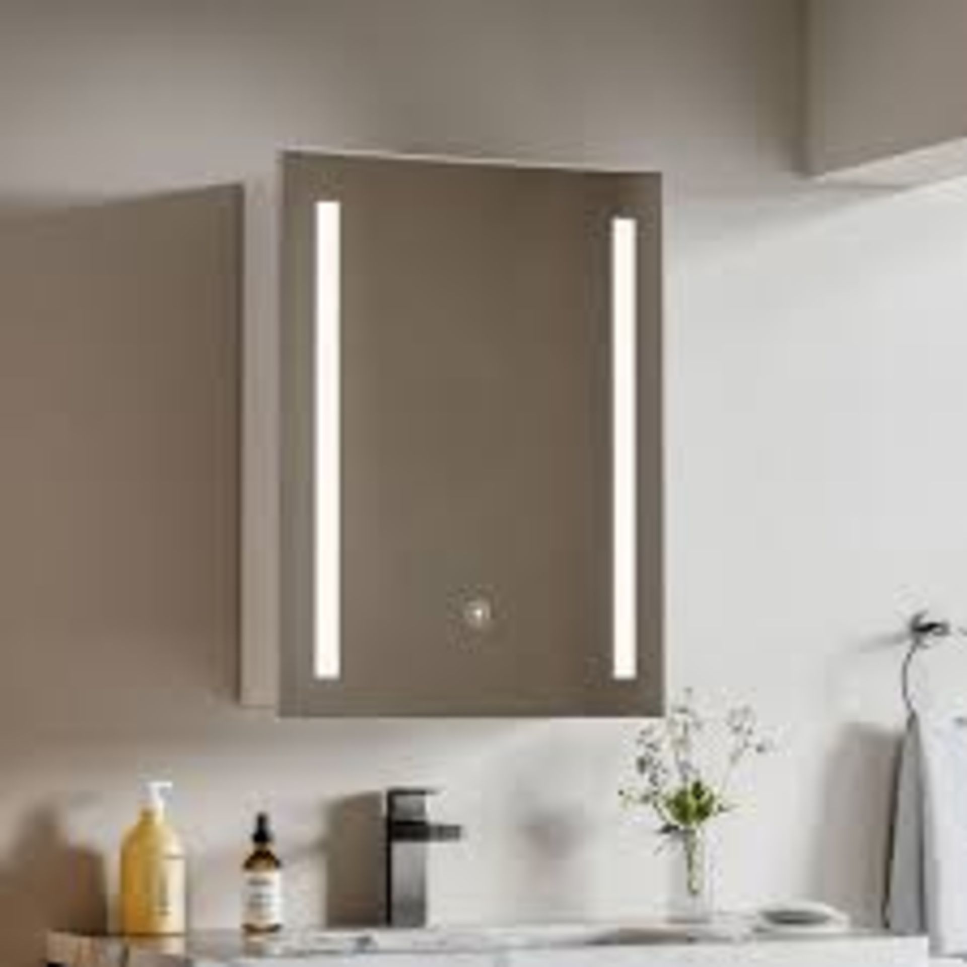 60cm Height Modern LED Illuminated Bathroom Mirror. - ER49