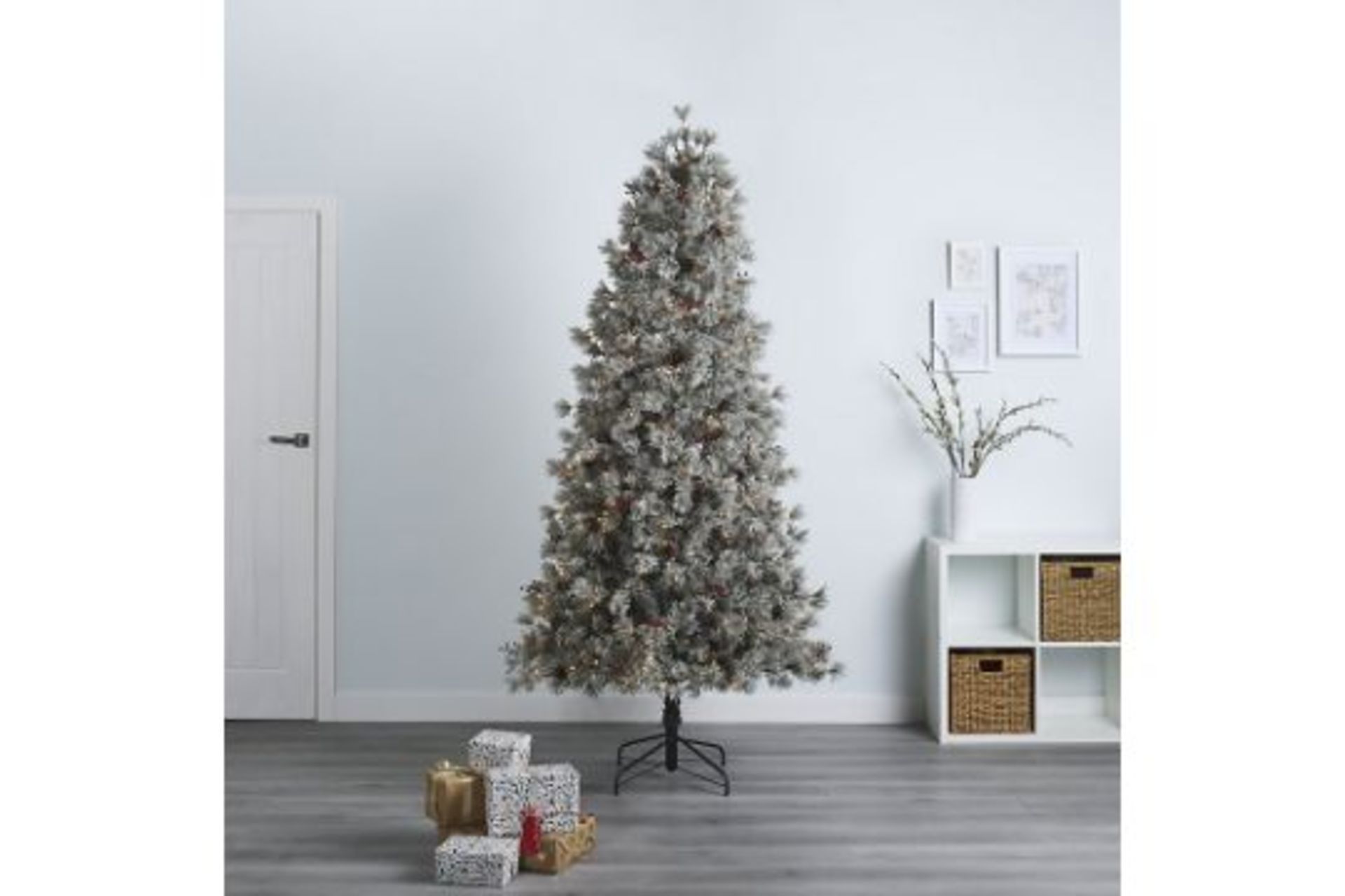 7.6ft Full Forrester Warm white LED Berry & pinecone Pre-lit Artificial Christmas tree - ER48