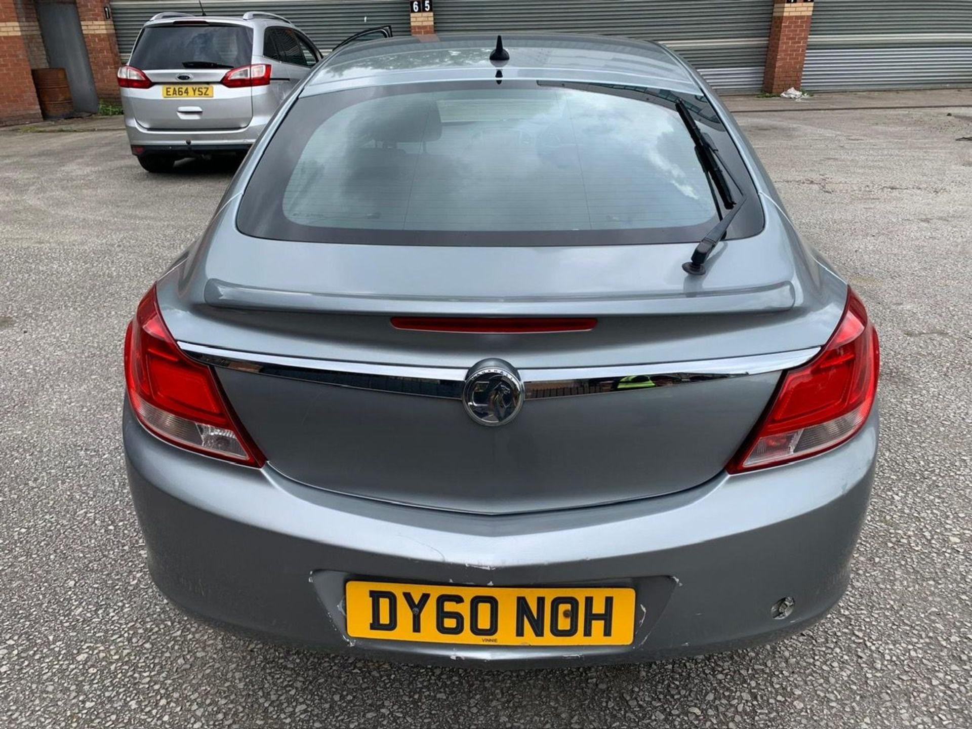 DY60 NOH VAUXHALL INSIGNIA Silver Diesel First Registration: 21.09.10 Mot: 23.01.25 Mileage: 122,856 - Image 6 of 10