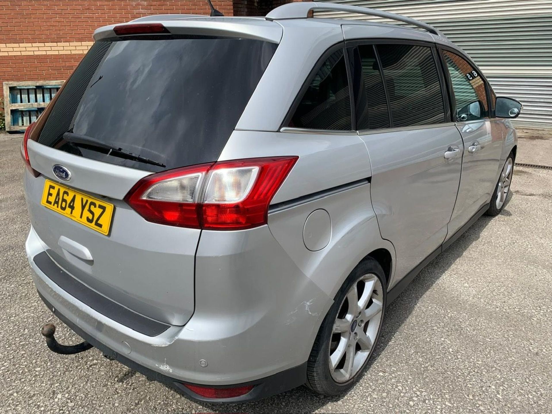 EA64 YSZ FORD GRAND C-MAX Silver Diesel First Registration: 12.11.14 Mot: 09.08.24 Mileage: 150, - Image 6 of 12