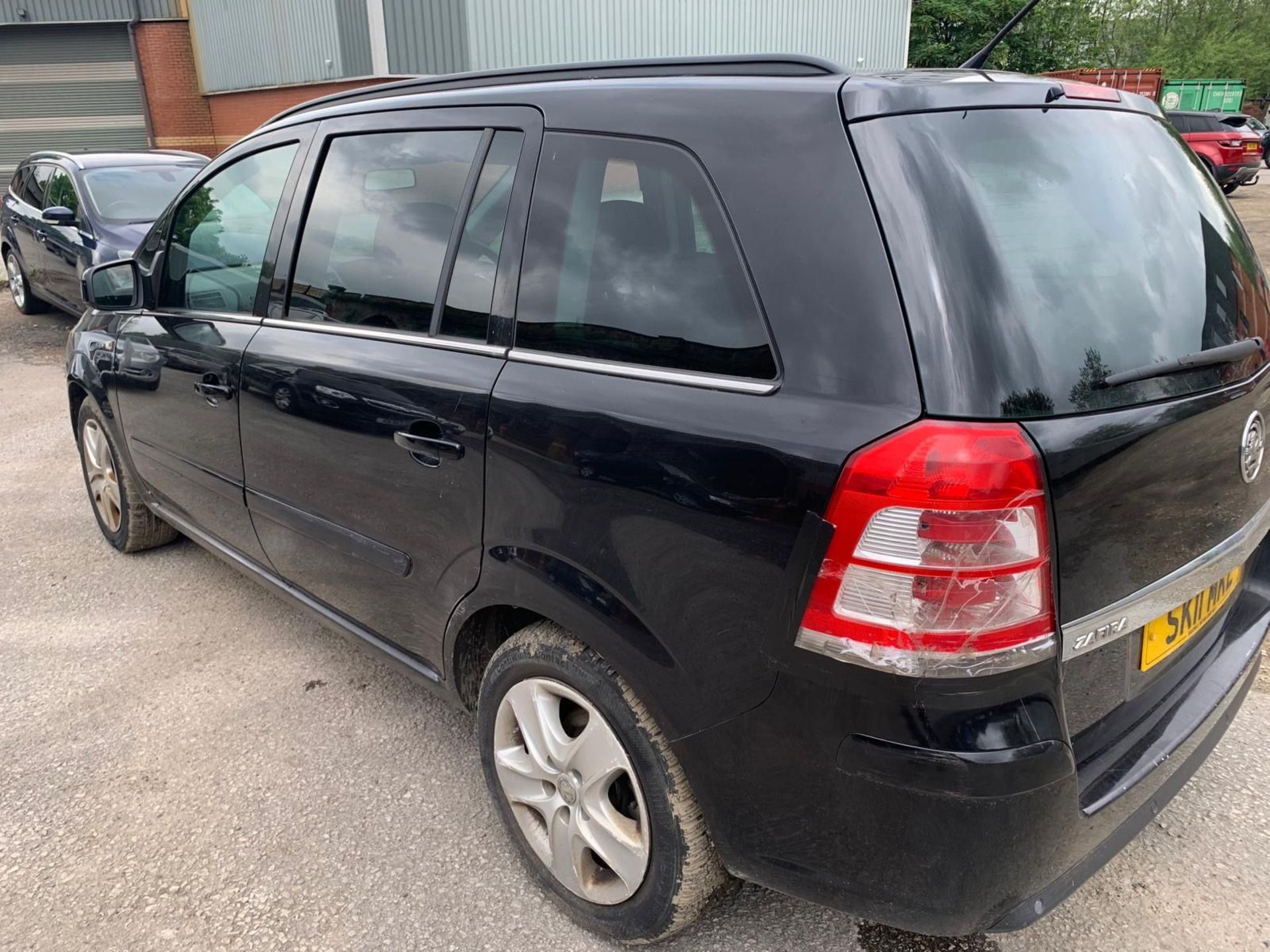 SK11 MKE VAUXHALL ZAFIRA Black Petrol First Registration: 07.03.11 Mot: 21.12.24 Mileage: 101,548 - Image 9 of 10