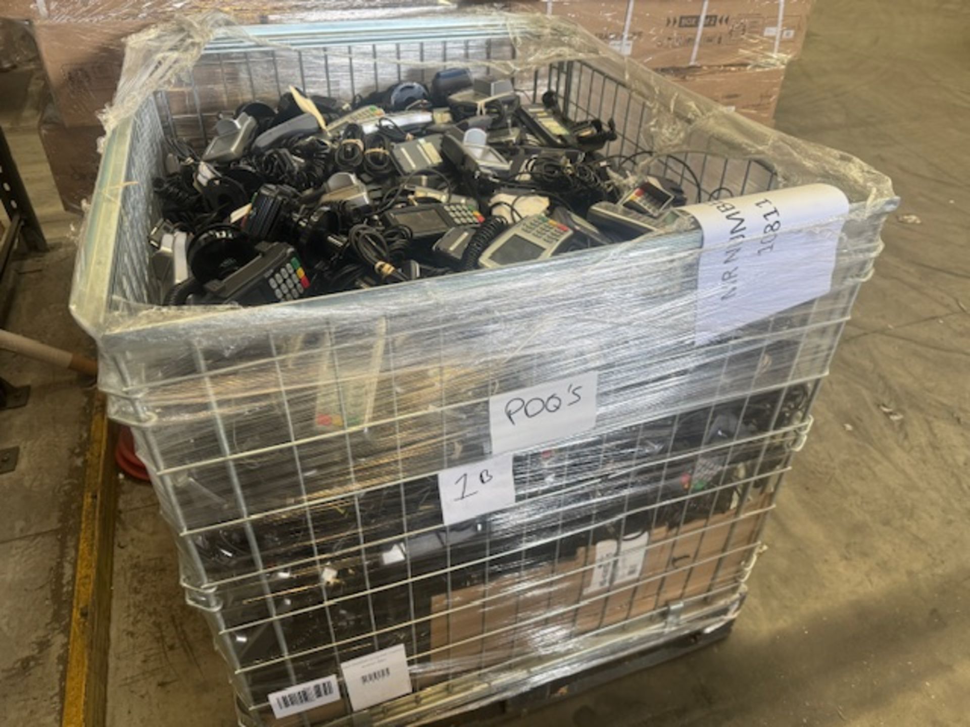 IT PALLET TO CONTAIN APPROX 500 X ASSORTED VERIFONE PDQ MACHINES WITH CABLES