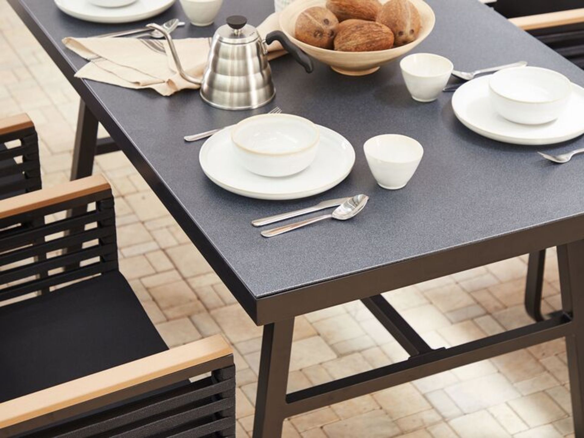 Canetto Metal Garden Dining Table 150 x 90 cm Black. - R14.8. RRP £429.99. This modern table in - Bild 2 aus 2